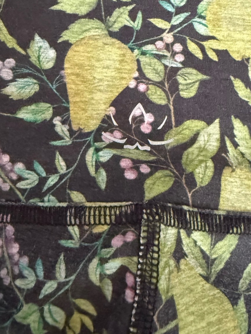 Beyond Yoga High-Waist Green Pear Botanical Print Leggings - Picture 6 of 6